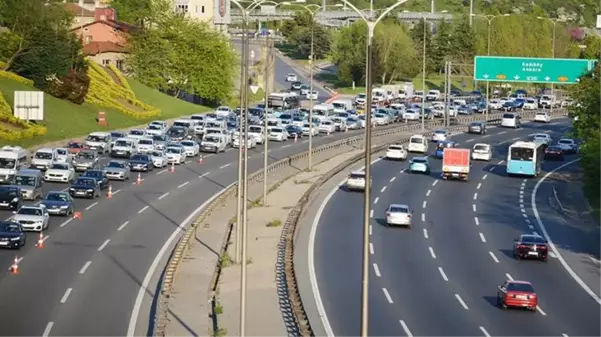 18 Mayıs'ta biten tam kapanma sonrası gidenler nasıl dönecek? Uzmanlardan 'kademeli dönüş' önerisi