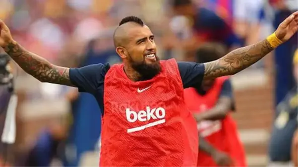 Beşiktaş ilk bombasını dünyaca ünlü yıldız Arturo Vidal'le patlatıyor