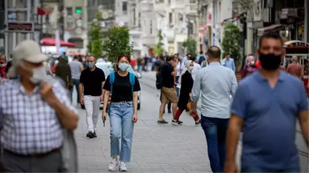 Normalleşme başladı, uyarılar art arda geldi! Uzmanlar, maske ve sosyal mesafe kuralına dikkat çekti