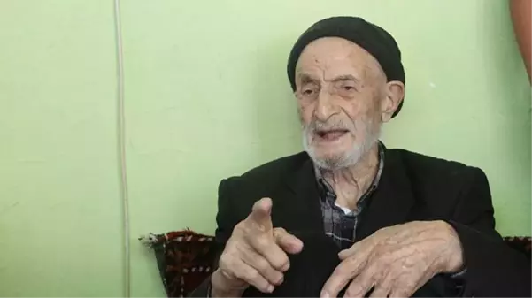 110 yaşındaki Mahmut dede, günde 2 litre kola içiyor