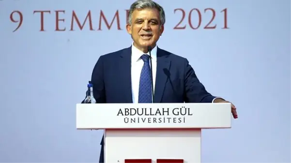 Adını taşıyan üniversitede konuşan Abdullah Gül'den gençlere tavsiye: Aklınızı kiraya vermeyin