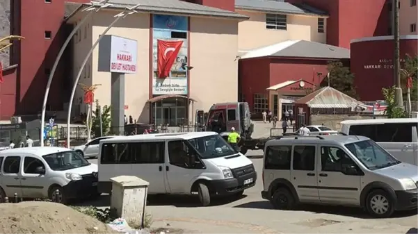 Son Dakika: Hakkari Emniyet Müdür Yardımcısı'nı şehit eden polisin, bir kadın polisi taciz ettiği ve tartışmanın bu yüzden çıktığı öne sürüldü