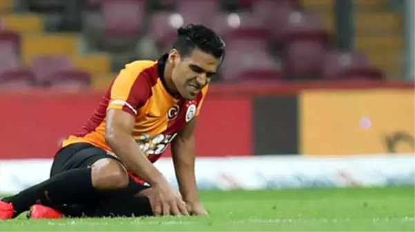 PSV maçının hazırlıklarını sürdüren Galatasaray'da Falcao sakatlığı sebebiyle antrenmana katılmadı