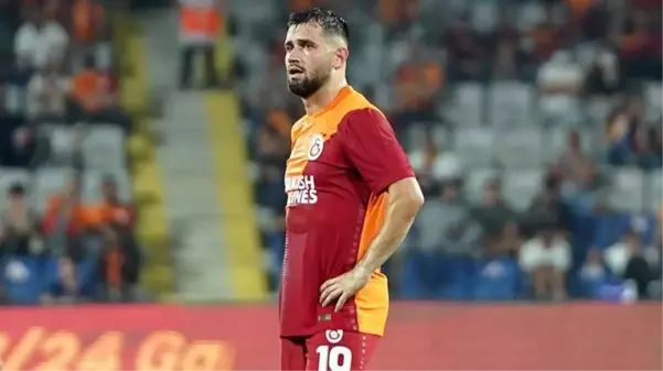 Galatasaray taraftarının kafası çok karıştı! Ömer Bayram'a bir kısım tepki gösterirken bir kısım destek verdi