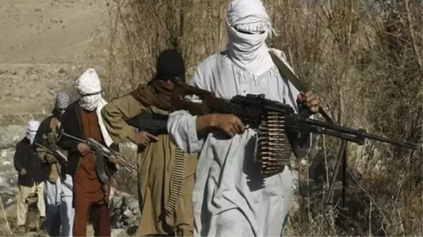 Taliban, Afganistan'daki ilerleyişini sürdürüyor! Başkent Kabil'e 150 km uzaklıktaki Gazni şehrini de ele geçirdiler