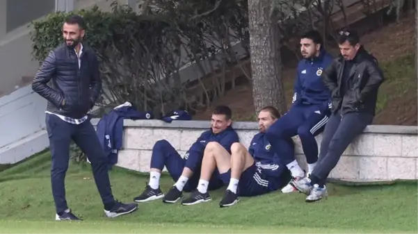 Fenerbahçe'de yerli grubunu Vitor Pereira değil, Başkan Ali Koç dağıttı