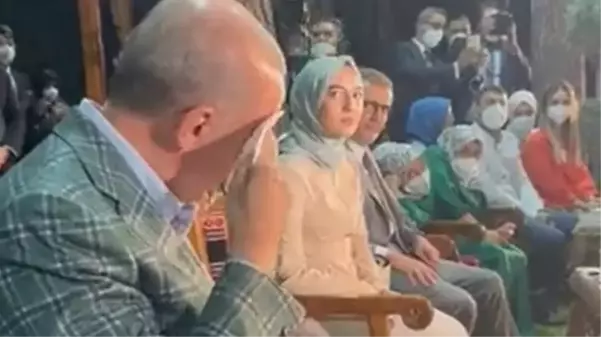 Cumhurbaşkanı Erdoğan'ın duygusal anları! Annesine okuduğu şiiri duyunca gözyaşlarına hakim olamadı