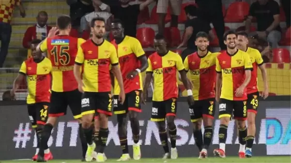 Başakşehir, deplasmanda Göztepe'ye 2-1 mağlup oldu! Tarihlerinde bir ilki yaşadılar