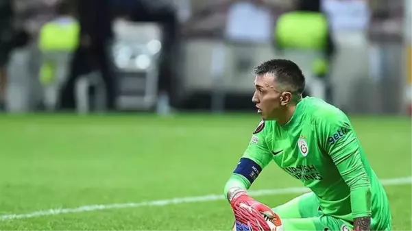 Muslera'yı böyle bilmezdik! Tünelde beklediği rakip futbolcuya saldırmaya kalkıştı