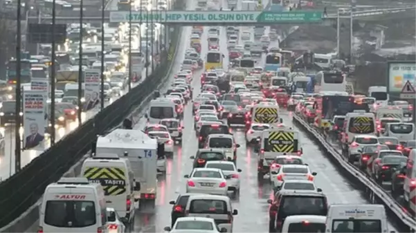 İstanbul'da trafik yoğunluğu yüzde 74'e ulaştı