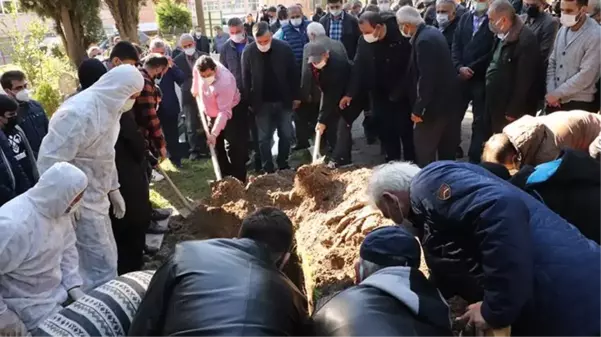 Aşı olmayan öğretmen koronavirüs nedeniyle hayatını kaybetti