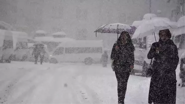 Meteoroloji'den 5 bölgeye uyarı! Onlarca ile sağanak ve kar yağışı bekleniyor