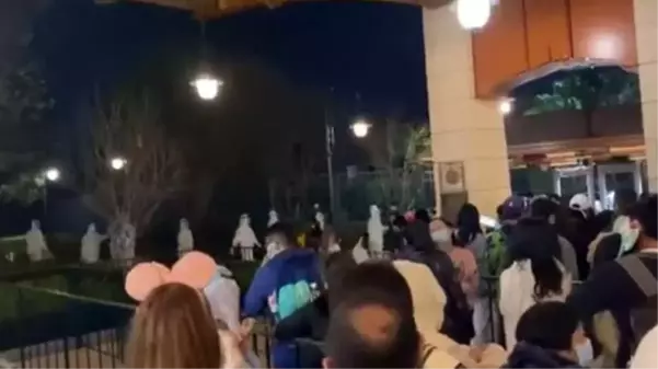 Çin'deki Disneyland parkını ziyaret eden 34 bin kişi karantinaya alındı