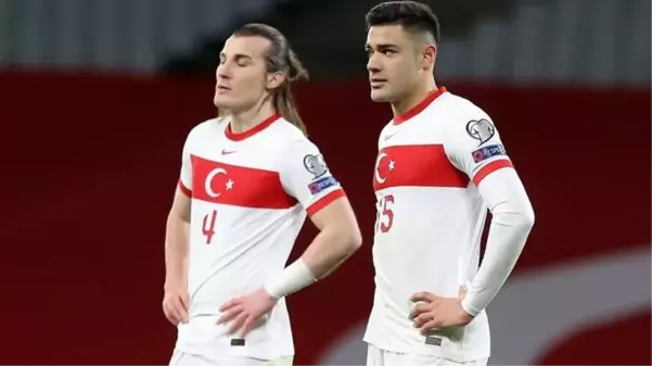 Ozan Kabak'a olay eleştiri: Bu çocuk kendini Zidane sanıyor, aptalca hataları bırakmalı