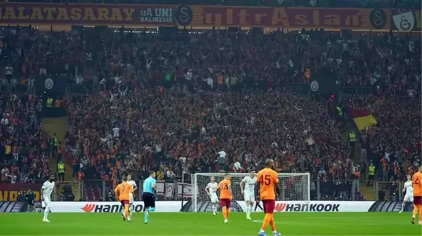 Lokomotiv Moskova maçına taraftarlar akın etti! Galatasaray, 613 gün sonra ilki yaşadı