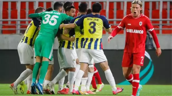 Kanarya kendine geldi! Fenerbahçe, Royal Antwerp'i 3-0 mağlup ederek Avrupa Ligi'ndeki ilk galibiyetini aldı