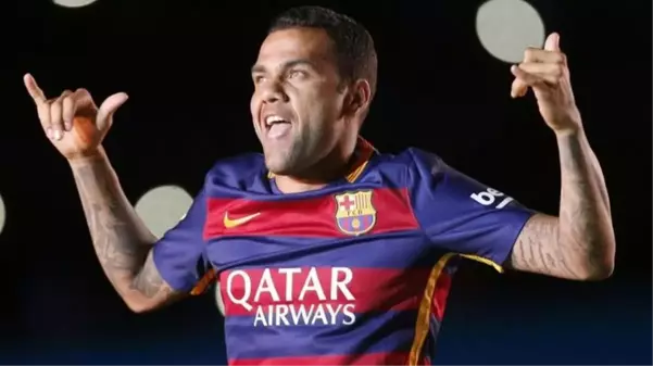 Dani Alves resmen Barcelona'da! 38'lik efsane futbolcu, 5 yıl sonra Katalan devine geri döndü