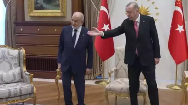 Erdoğan ve Karamollaoğlu görüşmesine damga vuran koltuk kriziyle ilgili dikkat çeken iddia: 27 yıl öncesine dayanıyor