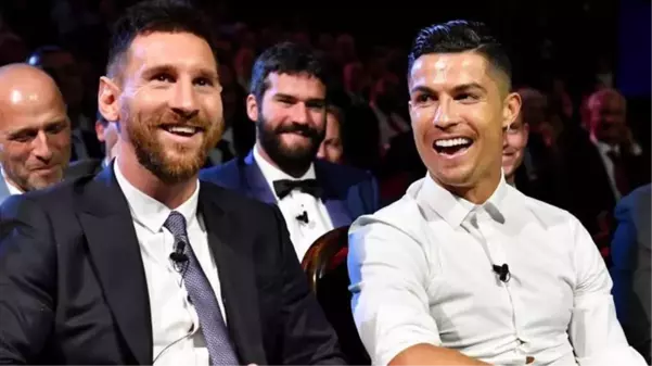 Ronaldo'dan herkese küçük dilini yutturacak hamle! Messi'nin yerine kendisini önerdi