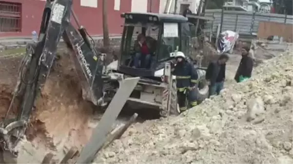 Avcılar'da inşaat alanında göçük! Toprak altındaki işçiden kahreden haber geldi