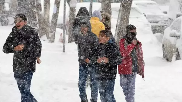 5 ilde kar yağışı nedeniyle okullara ara verildi