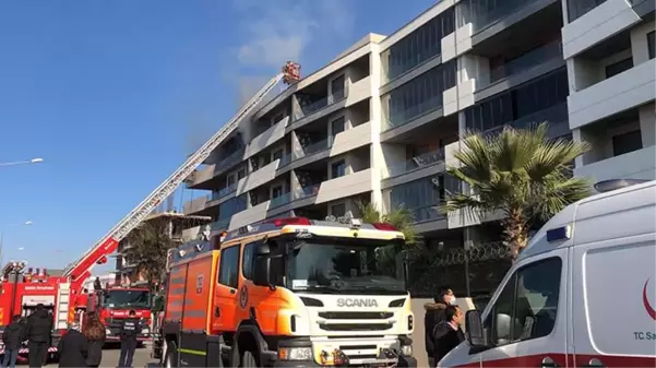 Arkadaşını ziyarete gelen talihsiz genç yangına asansörde yakalandı