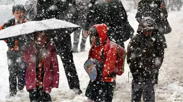 Eğitime kar engeli! 15 ilde yoğun yağış nedeniyle okullara ara verildi