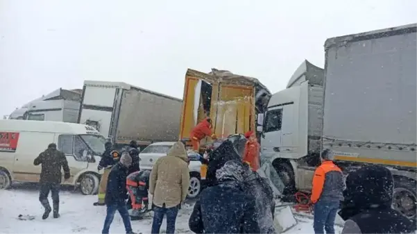 Son dakika: Mardin'in Kızıltepe ilçesinde zincirleme kaza: 3 ölü, 10 yaralı