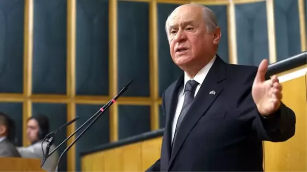 Cumhurbaşkanına hakaretten tutuklanan Sedef Kabaş'a bir tepki de Bahçeli'den! Kelepçe oyununa çok kızdı