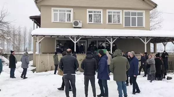 Ağabeyini kontrol etmek için gittiği evde cesedini buldu! Polis bahçedeki ayak izlerinin peşine düştü