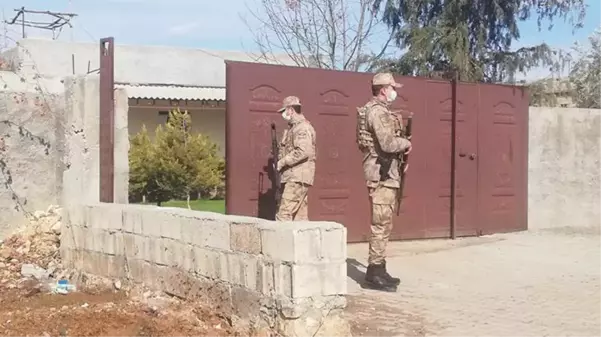 Güvenlik korucusu, miras kavgası yaşadığı kız kardeşi ile eniştesini sokak ortasında öldürdü