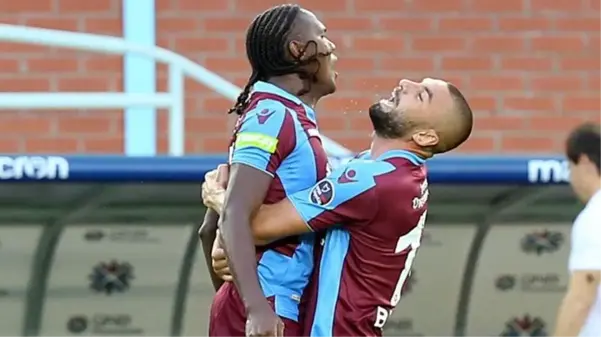 Trabzonspor'un eski yıldızı Rodallega'nın olduğu otobüse bombalı saldırı! Yaralı futbolcular var