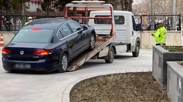 Parasını alamayan işçi belediyenin makam aracını haczettirmişti! Belediye'den yanıt gecikmedi