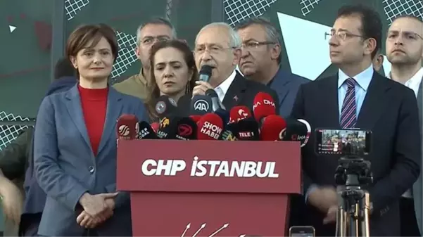 Son Dakika! Kılıçdaroğlu, il başkanlığı önünde beklenen konuşmasını yaptı: Canan'ın arkasında halk var