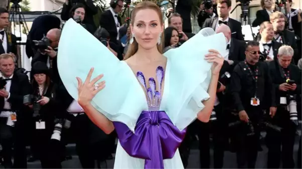 Cannes Film Festivali'nde Meryem Uzerli rüzgarı! Kıyafetleri ve duru güzelliğiyle göz kamaştırıyor