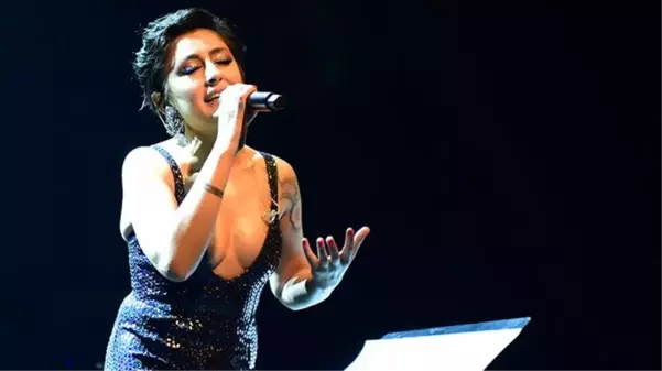 Melek Mosso konserinin iptal edilmesinin ardından Derya Uluğ ve Funda Arar, Isparta'daki festivalde sahneye çıkmama kararı aldı