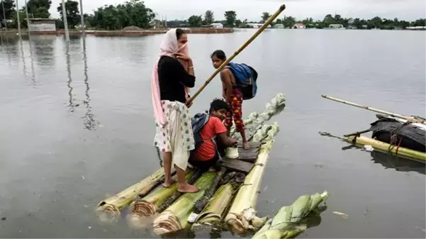 Hindistan ve Bangladeş'te muson yağmurları hayatı felç etti: 34 ölü