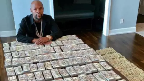 Bu para dudak uçuklatır! Floyd Mayweather'ın aylık gelirine kimse inanamadı