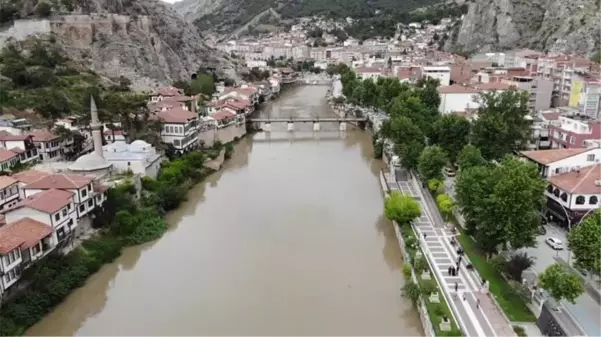 Amasya'da su 1 ay ücretsiz! İstanbullu sucular kamyonla gidip su almak istiyor