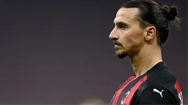 Futbolu bırakması bekleniyordu! 40 yaşındaki İbrahimovic sözleşmesini 1 yıl uzattı