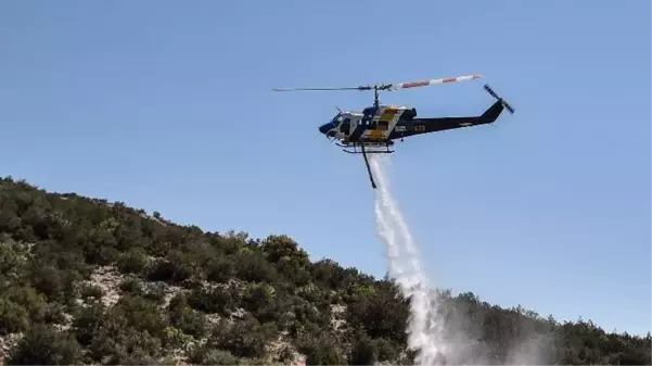 Yunanistan'da yangın söndürme helikopteri düştü: 2 ölü