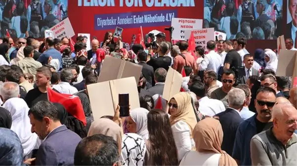 Çocukları kandırılarak dağa kaçırılan ailelerin evlat nöbeti 4'üncü yılına girdi