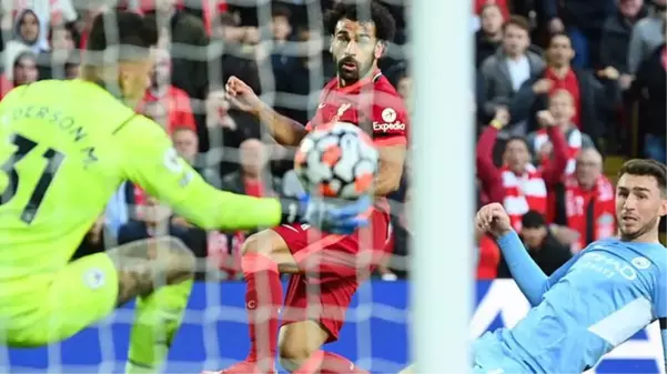 Salah tarihe geçti! Liverpool, Manchester City'e geçit vermedi