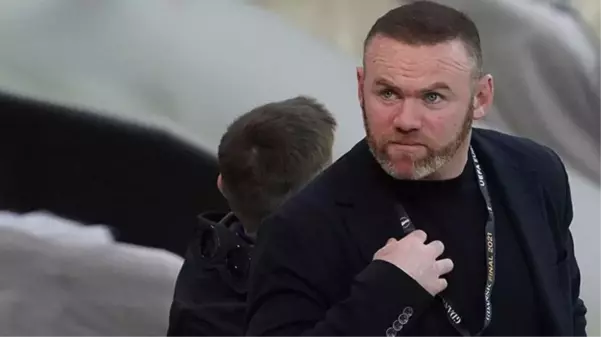 Rooney'nin soyunma odası konuşmaları gençleri dehşete düşürdü: Cinsel organının boyunu anlatıyor