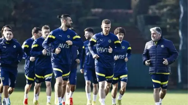 Fenerbahçe'de üç yıldız futbolcu maç kadrosuna alınmadı