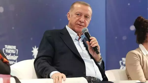 Erdoğan'dan Aşık Veysel sürprizi! Mikrofonu eline aldı, bittiğinde herkes ayakta alkışladı