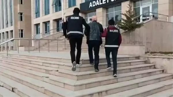 Adıyaman'da yıkılan sitenin müteahhidi İran'a gitmeye çalışırken yakalandı