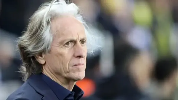 F.Bahçeliler ilk kez izledi! Jorge Jesus'un sahaya sürdüğü ilk 11'i taraftar tanıyamadı