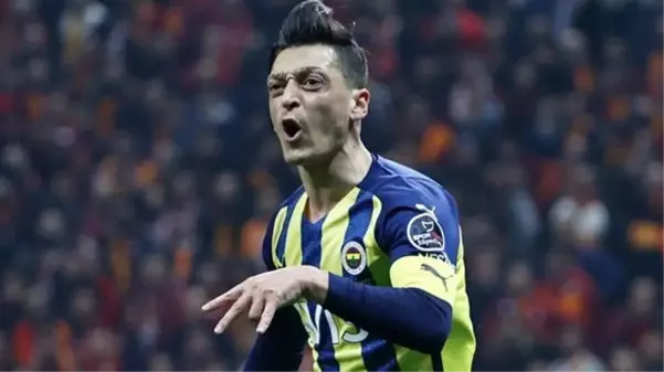 Futbolu bırakan Mesut Özil, gözyaşlarına boğulduğu anı ilk kez anlattı: Uçak havalandığı an ağlamaya başladım