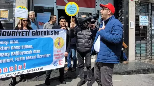 SGK emekçileri, talepleri için Fatih Unkapanı SGK binası önünde protestoda bulundu